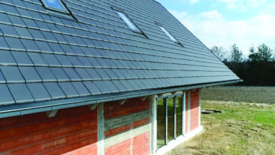 Układanie płaskich dachówek ceramicznych Röben