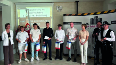 Stypendia Florian Centrum dla uczniów klas dekarskich Beata Konarzewska Ryszard Piwowski Łukasz Bryzik Małgorzata Popielewska